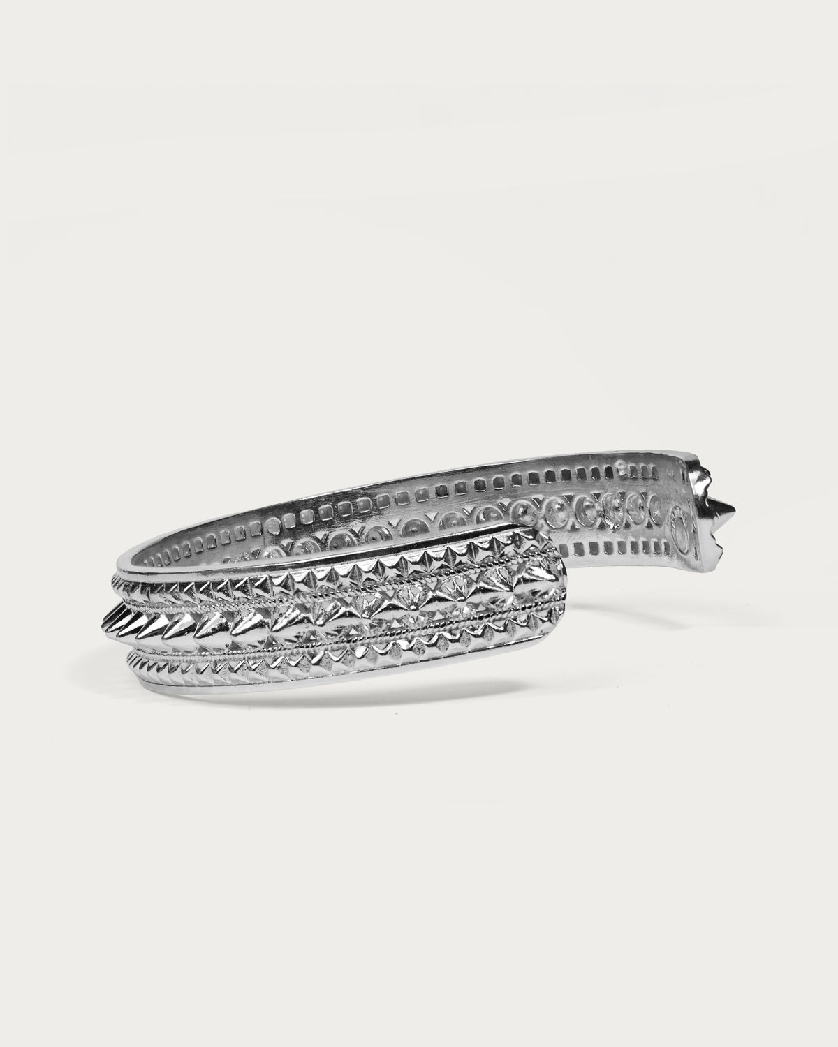 Bulshok Thin Bangle