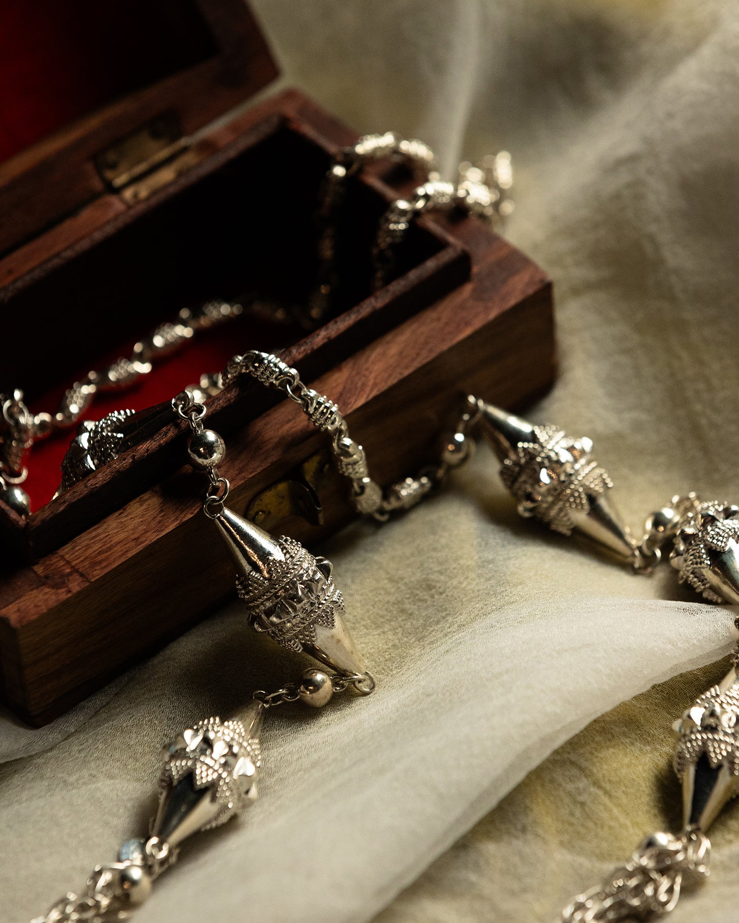 Hab Al Hail Shaal Necklace