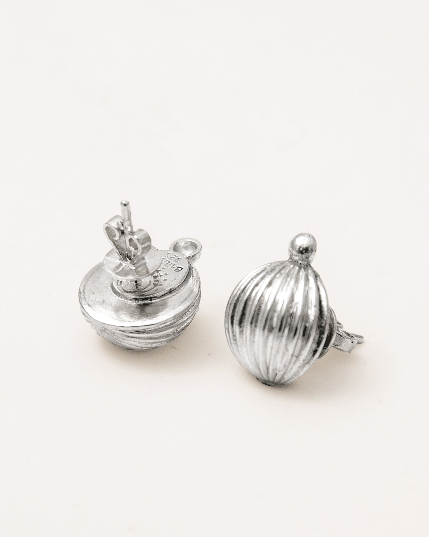 Al Manthoura Earrings