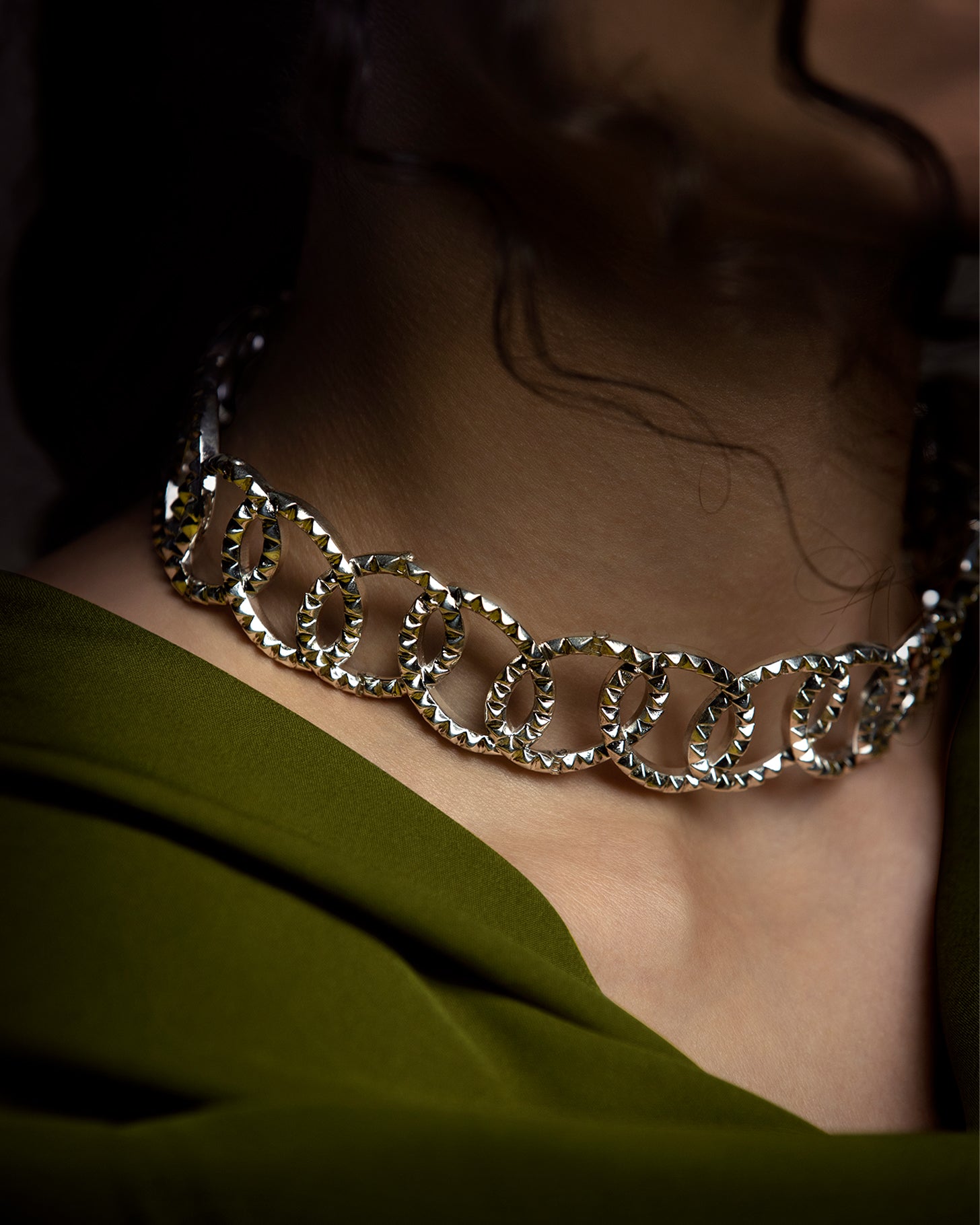 Gurd Al Hail Interlaced Choker