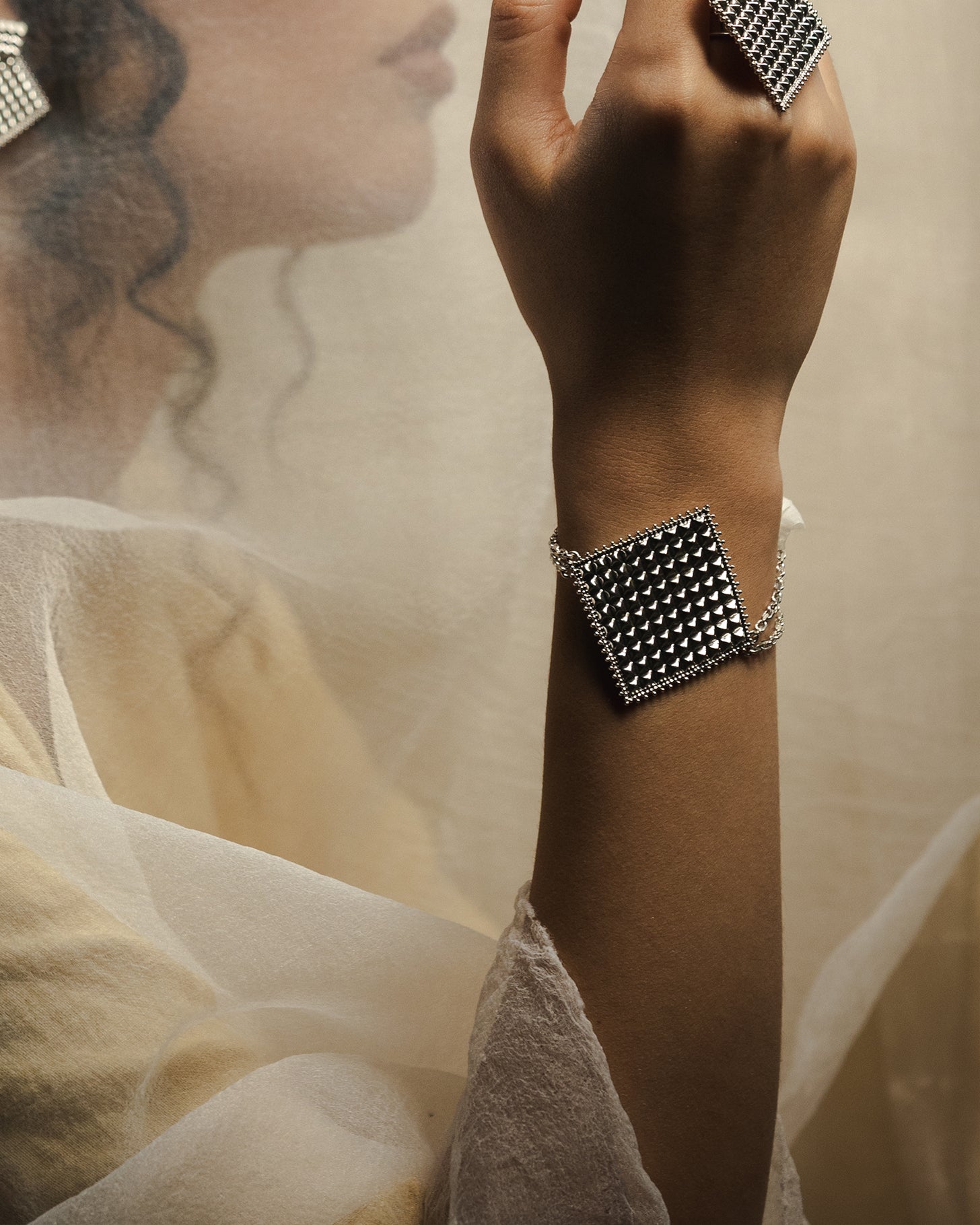 Qurd Al Hail Al Murabba Bracelet
